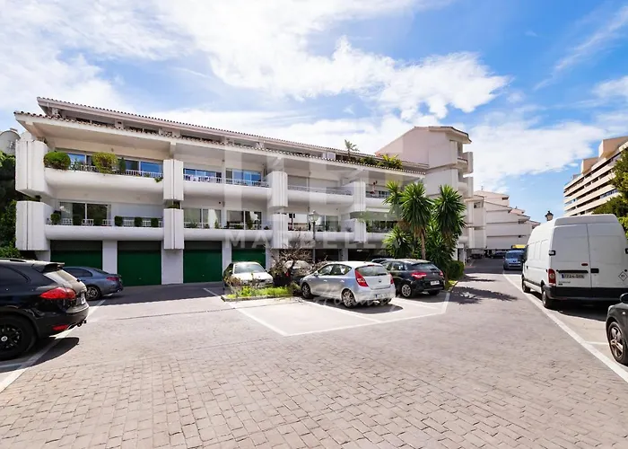 Centrico En Segunda Linea De Playa, Parking, Wifi 609 * Marbella